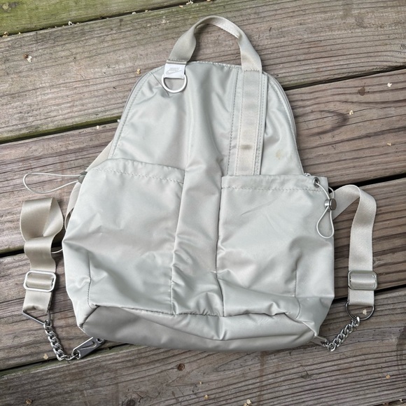 Women’s Nike Backpack with Logo Chain Straps - Picture 1 of 9
